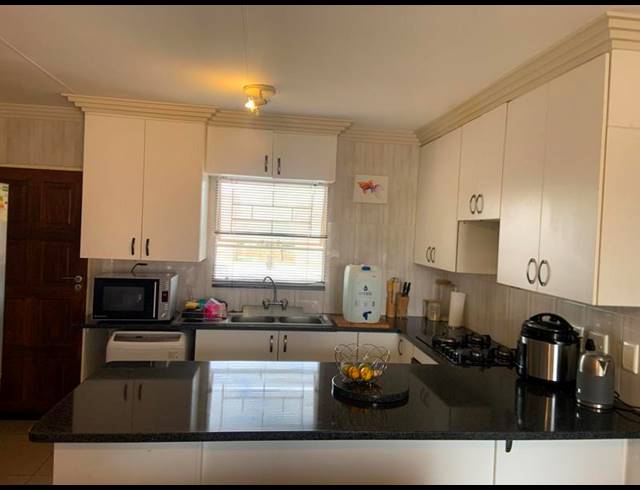 2 BEDROOM APARTMENT FOR SALE IN THE REEDS